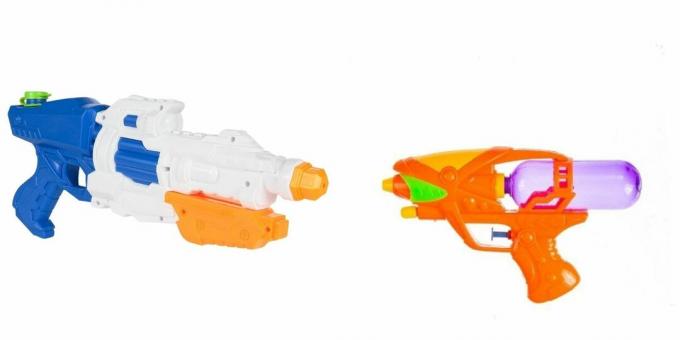 Wat geef je een 5-jarige jongen voor zijn verjaardag: een waterpistool of een blaster