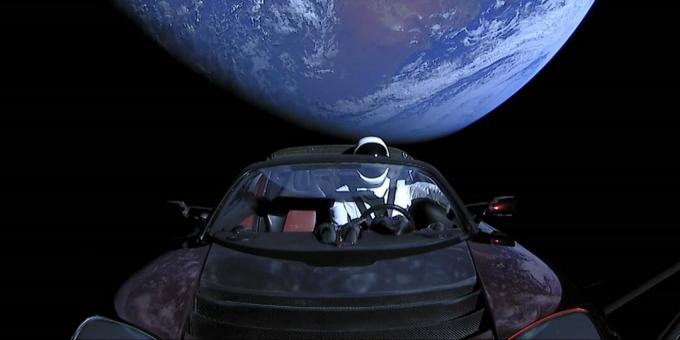 Ongewone objecten in de ruimte: de Tesla-auto