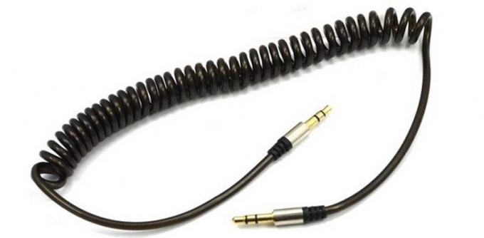 Opgerolde AUX-kabel