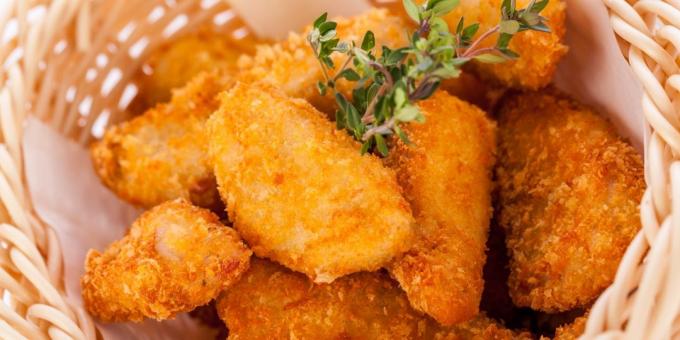 Kipnuggets met honing, cheddar en parmezaanse kaas