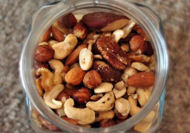 De meest bruikbare bronnen van eiwitten: noten