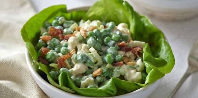 Hoe te bloemkool bereiden: Salade met bloemkool, spek en erwten